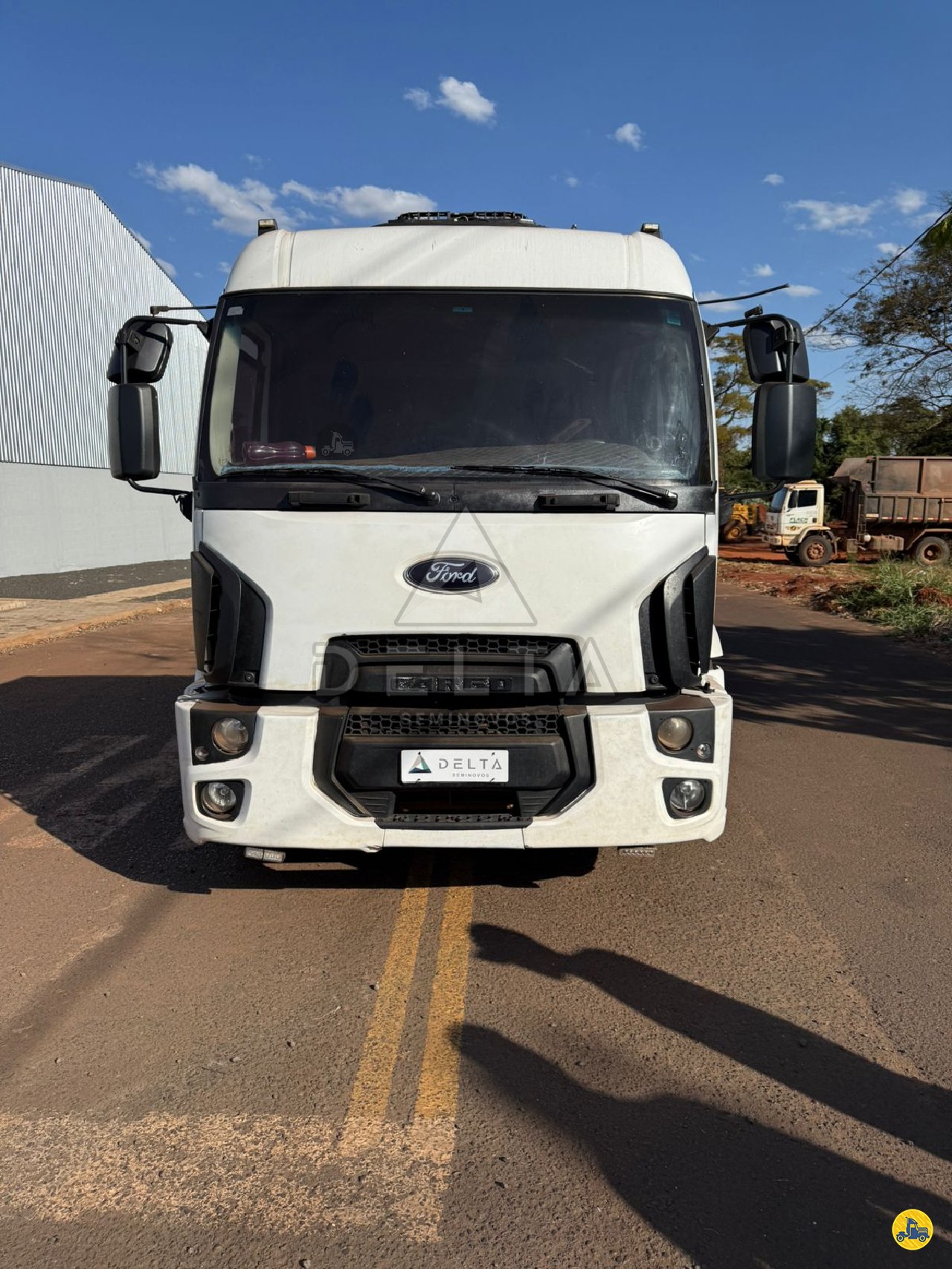 CAMINHAO FORD CARGO 3031 Baú Furgão BiTruck 8x2 Delta Alumínios e Vidros Seminovos RIO VERDE GOIAS GO